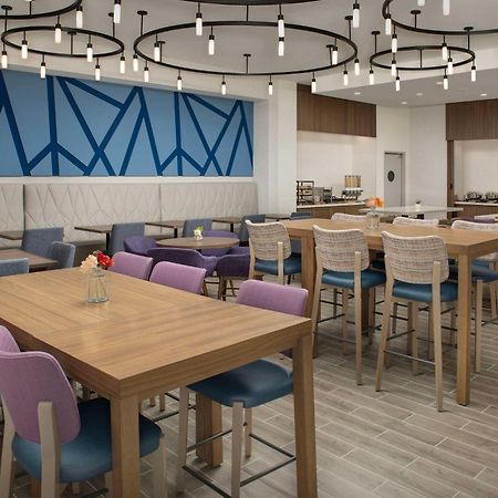 Hilton Garden Inn Pensacola Downtown Ngoại thất bức ảnh