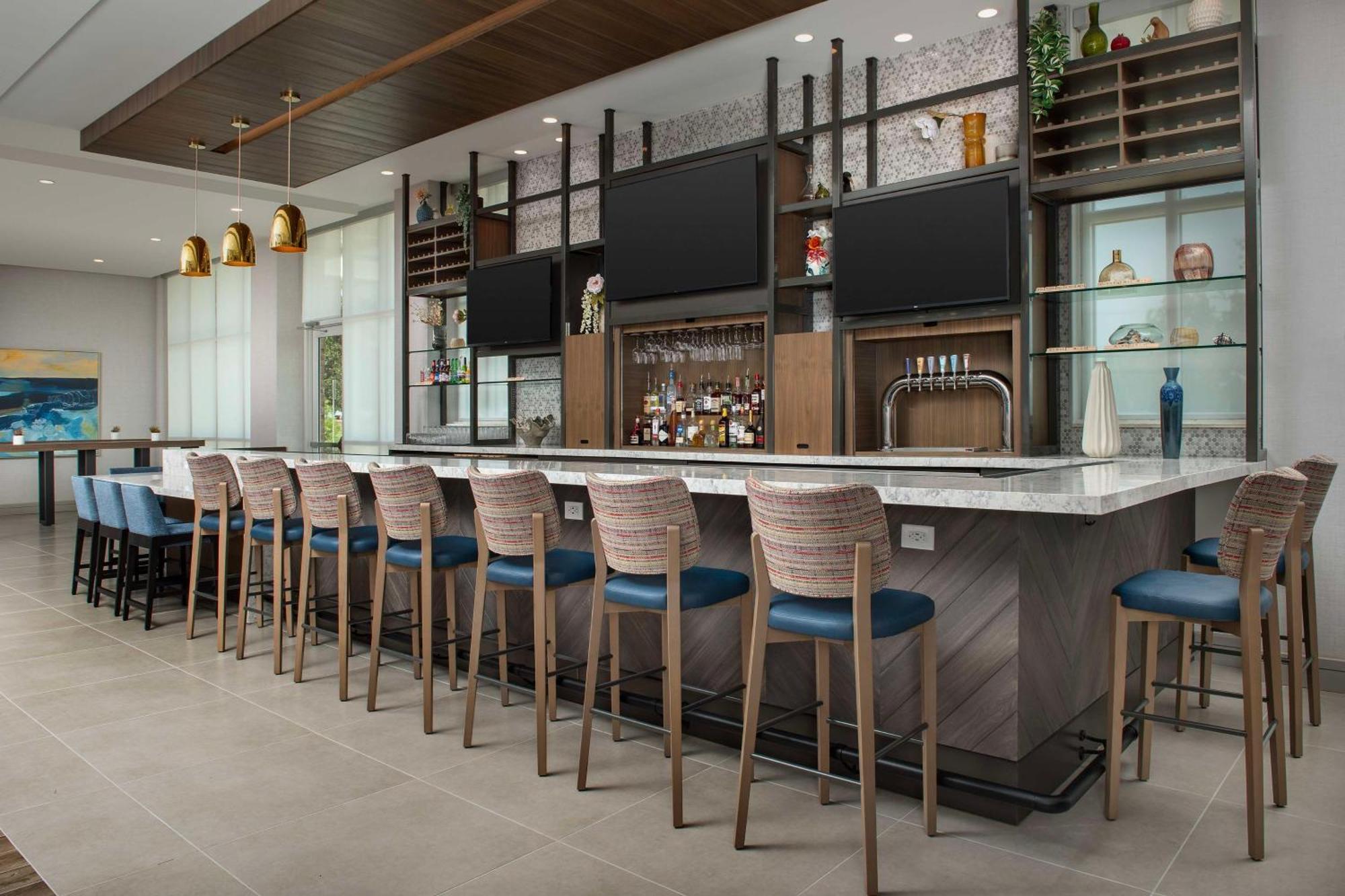 Hilton Garden Inn Pensacola Downtown Ngoại thất bức ảnh